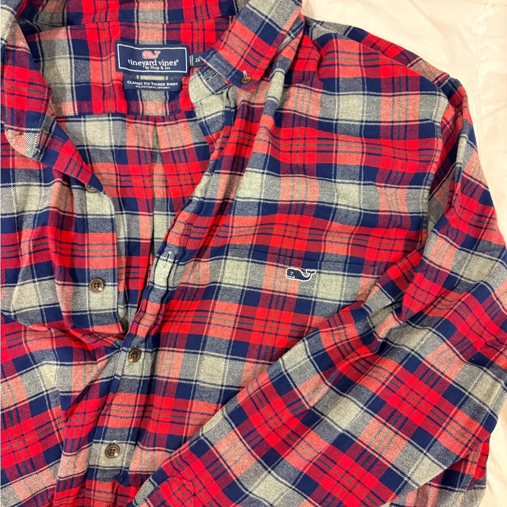 Vineyard Vines Men's Red and Blue Checkered Shirt (flannel)